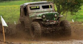 Trilha e Jeep Cross