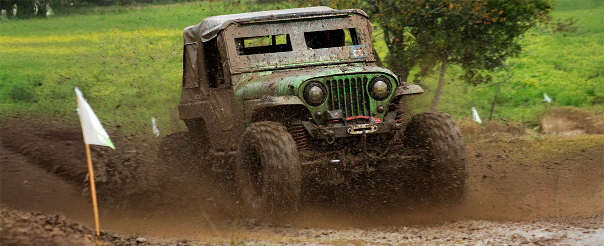 Trilha e Jeep Cross